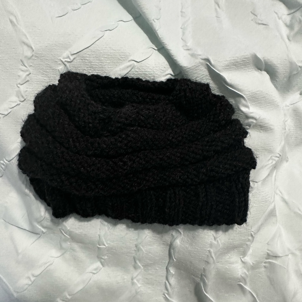 ‼️ FREE WITH PURCHASE ‼️ Knit Grey Pony Tail Hat